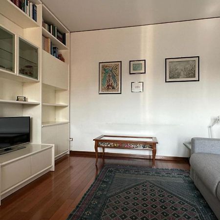Blue Rosa Flat Apartment Padova Bagian luar foto