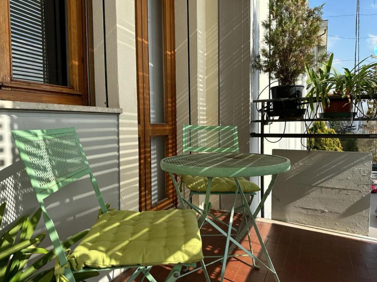 Blue Rosa Flat Apartment Padova Bagian luar foto