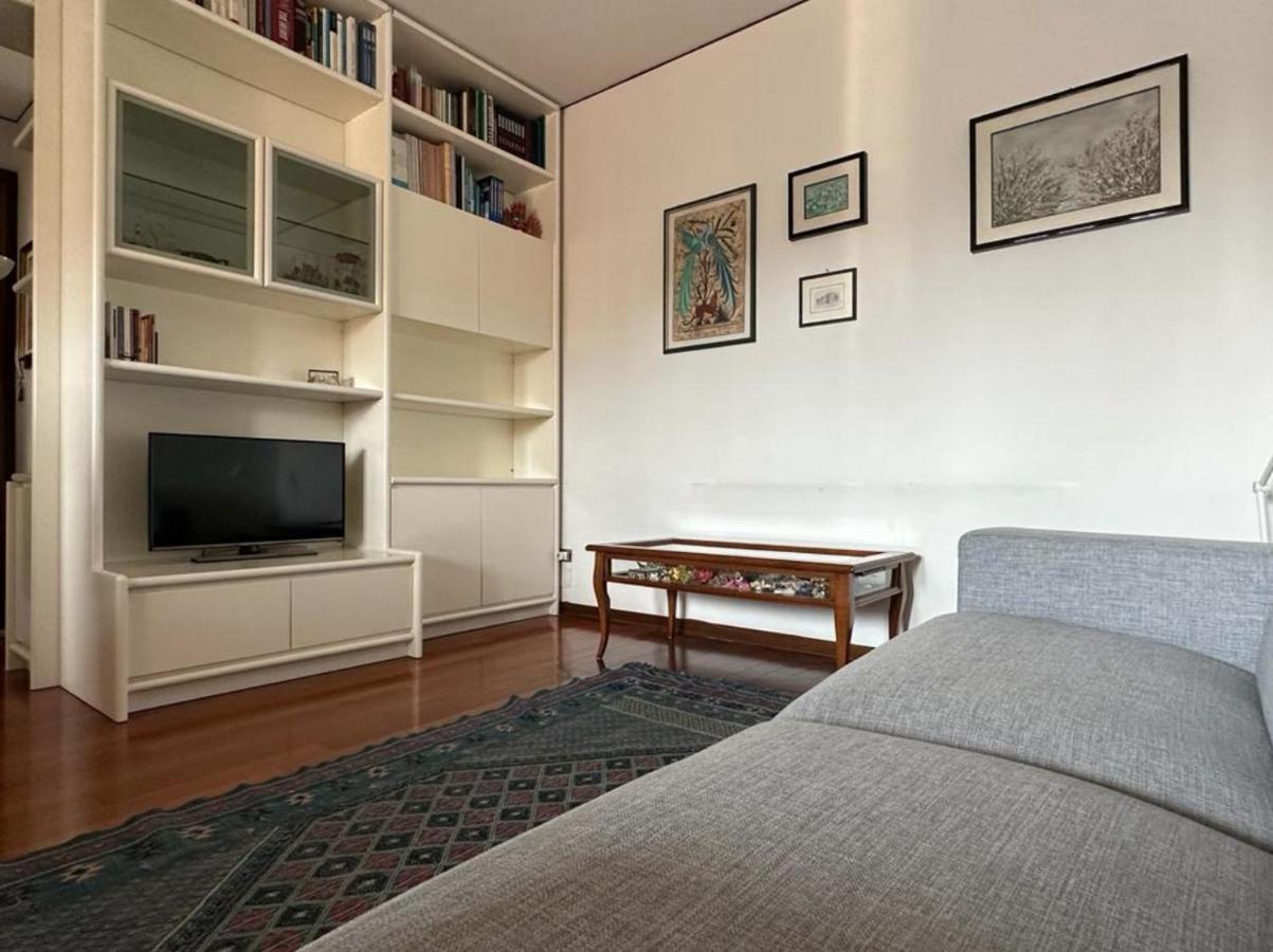 Blue Rosa Flat Apartment Padova Bagian luar foto